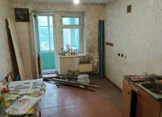 Продажа 2-ком. квартиры, 57.5 м2, Новосибирск, улица Революции, 10, улица Революции