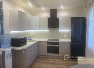 3-комнатная квартира в аренду, 96 м2, Новосибирск, улица Революции, 28, метро Площадь Ленина