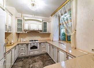 Продается четырехкомнатная квартира, 112 м2, Москва, улица Генерала Ермолова, 4, район Дорогомилово