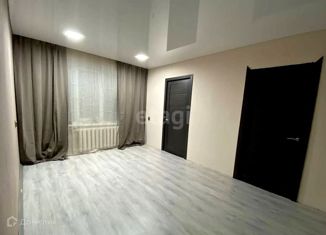 Продается 4-комнатная квартира, 60.8 м2, Волхов, улица Кирова, 26