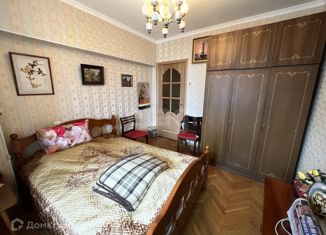 Продаю 2-комнатную квартиру, 55.8 м2, Москва, улица Дубки, 4А, улица Дубки