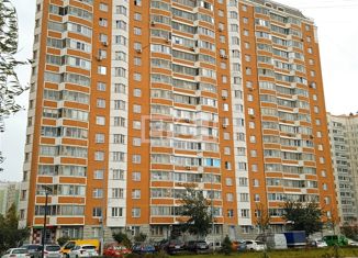Продаю 3-ком. квартиру, 77 м2, Москва, улица Захарьинские Дворики, 1к2, улица Захарьинские Дворики