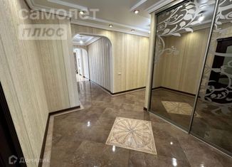 Трехкомнатная квартира на продажу, 106 м2, Славянск-на-Кубани, улица Победы, 276к1