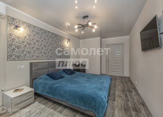 Продаю 2-ком. квартиру, 67 м2, Челябинск, Тракторозаводский район, Главная улица, 6