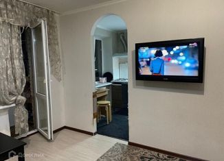 Продается 3-комнатная квартира, 60 м2, Ростовская область, проспект 40-летия Победы, 27Б
