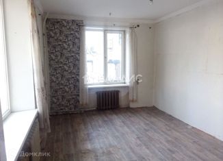 Продаю 3-ком. квартиру, 101.2 м2, посёлок Песочный, Ленинградская улица, 44