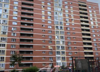 Продам трехкомнатную квартиру, 72 м2, Щербинка, улица Барышевская Роща, 24