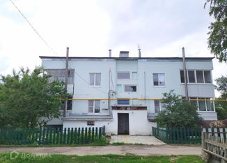 Трехкомнатная квартира на продажу, 72.1 м2, село Мосты, Комсомольский переулок, 24