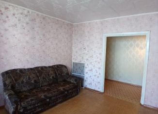 Продаю 2-ком. квартиру, 53 м2, Киселёвск, улица 1 Мая, 15