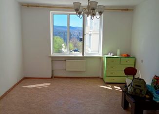 Продам 2-ком. квартиру, 55 м2, Бахчисарай, улица Мира, 20