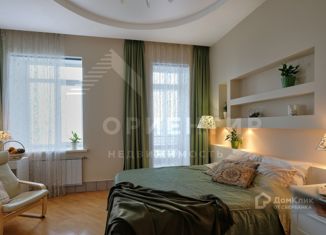 Продается 5-комнатная квартира, 260 м2, Екатеринбург, Кировский район, улица Мира, 44А