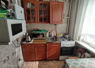 Продажа двухкомнатной квартиры, 43.7 м2, Псковская область, Набережная улица, 3