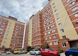 Продам 3-комнатную квартиру, 59 м2, Элиста, 10-й микрорайон, 15к1, 10-й микрорайон