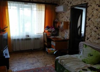 Продается двухкомнатная квартира, 44.5 м2, село Ленинское, улица Ленина, 19