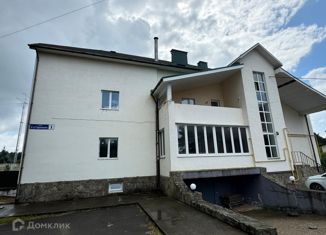 Продается двухкомнатная квартира, 69.4 м2, деревня Николо-Малица, 2-я Гаражная улица, 1