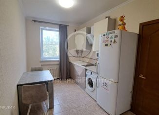 Продаю 1-ком. квартиру, 33 м2, Краснодар, улица Володарского, 85, микрорайон Покровка