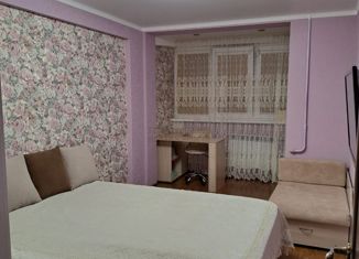 Продам 2-комнатную квартиру, 53 м2, Нальчик, проспект Шогенцукова, 42, район Центр
