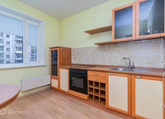 Продается 2-комнатная квартира, 57 м2, Челябинск, Комсомольский проспект, 38В, Курчатовский район