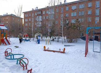 Продается двухкомнатная квартира, 42 м2, Новосибирск, улица Блюхера, 10, улица Блюхера