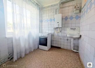 Продаю 2-комнатную квартиру, 45 м2, Симферополь, улица Гагарина, 22, Железнодорожный район