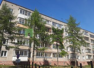 Продается 2-комнатная квартира, 50 м2, Киров, Ленинский район, улица Сурикова, 28А