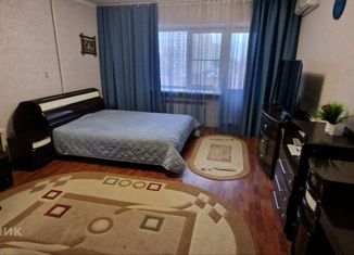 Продается 2-комнатная квартира, 95 м2, Астрахань, улица Софьи Перовской, 64