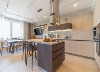 Продается трехкомнатная квартира, 115.3 м2, Санкт-Петербург, Уральская улица, 6, метро Василеостровская