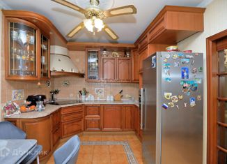 Продам четырехкомнатную квартиру, 123.6 м2, Москва, улица Маршала Тухачевского, 55, улица Маршала Тухачевского