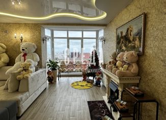Продажа 4-ком. квартиры, 140 м2, Севастополь, улица Руднева, 28А