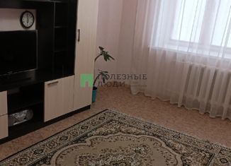 Сдам 2-ком. квартиру, 54 м2, село Мариинский, Лазурная улица, 33