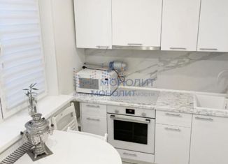 Продам однокомнатную квартиру, 38 м2, Москва, улица Цюрупы, 20к1, метро Новые Черёмушки