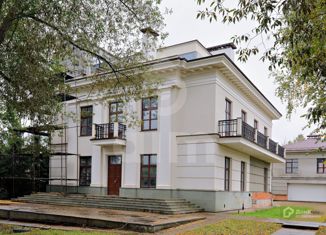 Продам дом, 700 м2, деревня Переделки