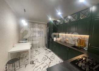 Продаю двухкомнатную квартиру, 65 м2, Горячий Ключ, Объездная улица, 18к4