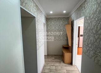 Продаю 3-ком. квартиру, 55 м2, Белорецк, улица Блюхера, 78