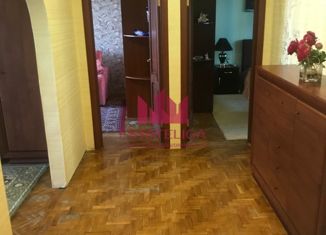 Продается трехкомнатная квартира, 75 м2, Москва, Никулинская улица, 15к2, метро Озёрная