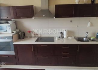 Продажа 3-ком. квартиры, 87 м2, Абакан, улица Кирова, 204А