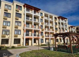 Продам 2-ком. квартиру, 56.5 м2, село Сукко, Мирная улица, 11к1, ЖК Холидей Хаус