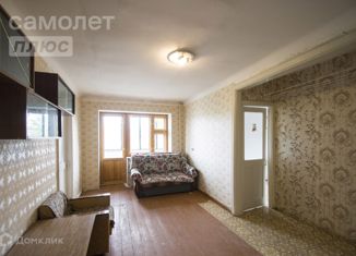 Продаю двухкомнатную квартиру, 43.6 м2, Омск, Нефтезаводская улица, 10