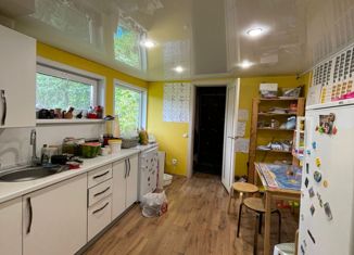 Продается дом, 61 м2, поселок городского типа Нефтегорск, Красная улица