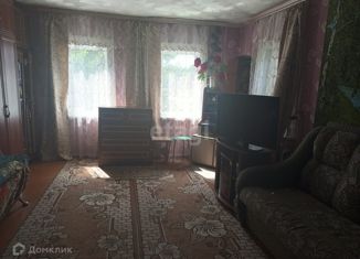 Продается двухкомнатная квартира, 28.2 м2, поселок городского типа Романовка, Советская улица, 93