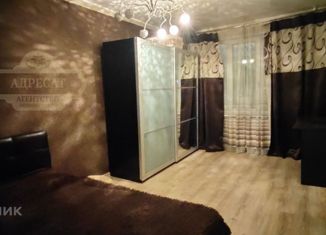 Продается 2-комнатная квартира, 45 м2, Санкт-Петербург, Стрельбищенская улица, 6, метро Бухарестская