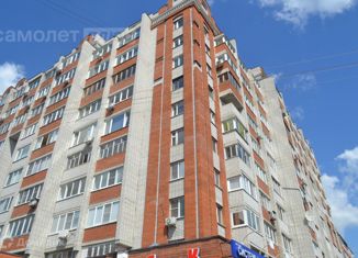 Продаю 2-ком. квартиру, 76.1 м2, Йошкар-Ола, улица Чехова, 12