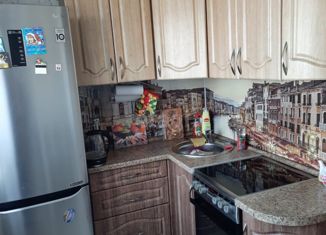 Продаю 2-ком. квартиру, 42.7 м2, Киселёвск, улица Чумова, 27