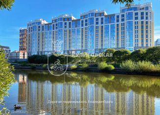 Продам 2-ком. квартиру, 112.45 м2, Екатеринбург, улица Горького, 36, улица Горького