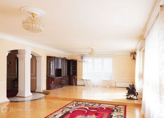 Продаю четырехкомнатную квартиру, 205 м2, Новосибирск, улица Державина, 11, метро Сибирская