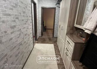 Продается трехкомнатная квартира, 70 м2, Курская область, улица Майский Бульвар, 4