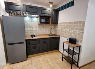 Сдается 2-ком. квартира, 38 м2, Москва, улица Короленко, 9к2