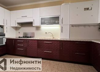 Продам 3-комнатную квартиру, 90 м2, Ставрополь, улица Тухачевского, 28/1, микрорайон Перспективный