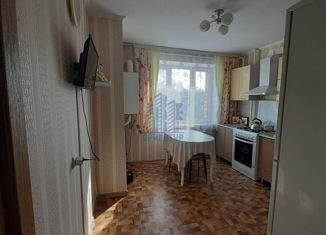 Продается 1-комнатная квартира, 41.3 м2, Чебоксары, улица Ленинского Комсомола, 5