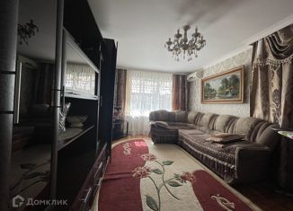 Трехкомнатная квартира на продажу, 65 м2, посёлок городского типа Заводской, улица Строителей, 100А